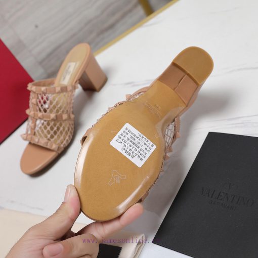 The mostValentino Paris Fashion Week 2024 Spring/Summer Show CollectionThe 2024 new Valentin92zkabs0 - Image 3