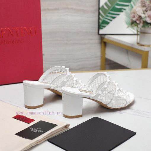 The mostValentino Paris Fashion Week 2024 Spring/Summer Show CollectionThe 2024 new Valentinp8dw8zgg - Image 8