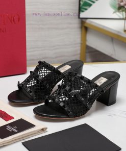 The mostValentino Paris Fashion Week 2024 Spring/Summer Show CollectionThe 2024 new Valentini01fgwub