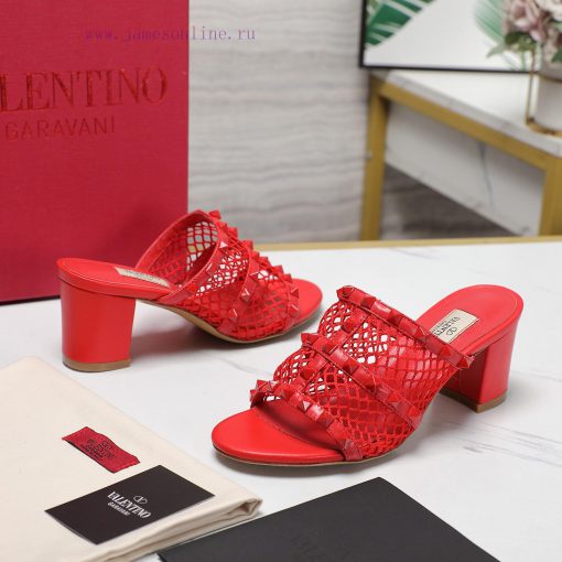 The mostValentino Paris Fashion Week 2024 Spring/Summer Show CollectionThe 2024 new Valentin2bu8qk8d - Image 9