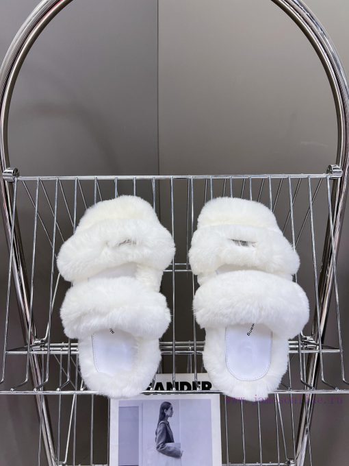 Alexander Wang's thick soled rabbit fur slippers are so beautiful~It's hard not to love themzqd15ek3 - Image 7