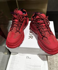 The first release of the Dior 2024 series, this C'est Dior sports shoe showcases a striking x27d8yoz