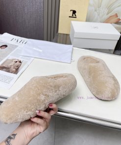 High qualityThe Row 24ss Autumn/Winter New Retro Big Head Baotou Tow, Boken Wool Tow. At firfdayskqr