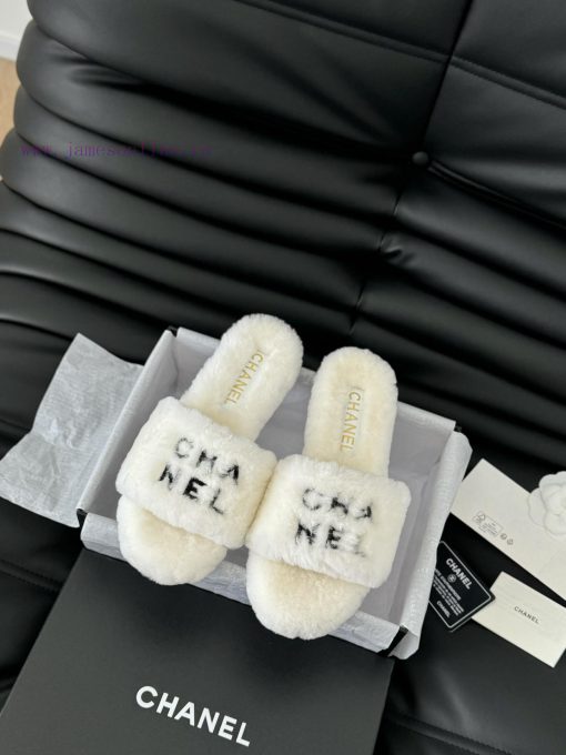 Chanel 24B new fur slippersThis fur mop is really cuteSoft and fluffy fur, comfortable and whmcndegu - Image 2