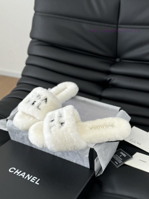 Chanel 24B new fur slippersThis fur mop is really cuteSoft and fluffy fur, comfortable and whmcndegu - Image 3