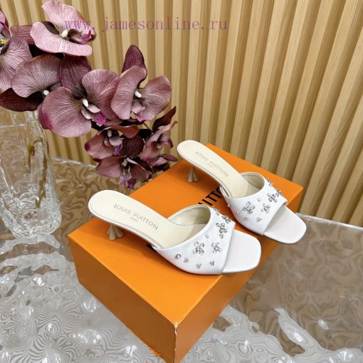 Top LV | Louis Vuitton2024 early spring new mid antique style sandals featuring rear empty s2b4srolf - Image 4