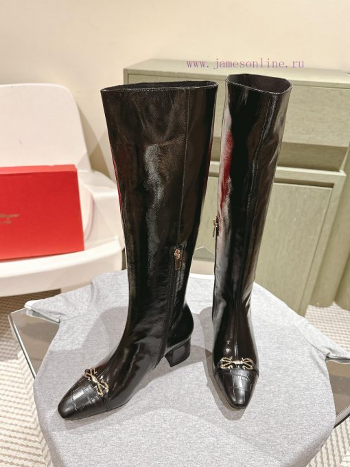 | ²⁰²4 𝐬𝐬  🤍🤎Ferragamo's autumn and winter collection of new boots features smooth lines a6cjxmpvj - Image 3