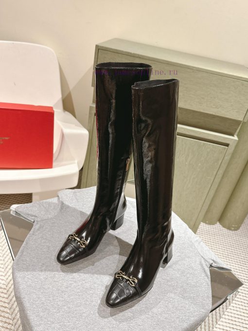 | ²⁰²4 𝐬𝐬  🤍🤎Ferragamo's autumn and winter collection of new boots features smooth lines a6cjxmpvj - Image 4