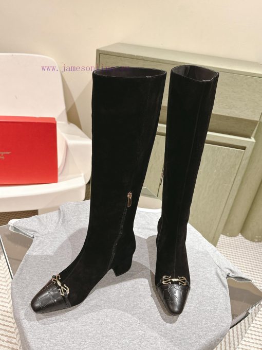 | ²⁰²4 𝐬𝐬  🤍🤎Ferragamo's autumn and winter collection of new boots features smooth lines az68uiyhw - Image 4