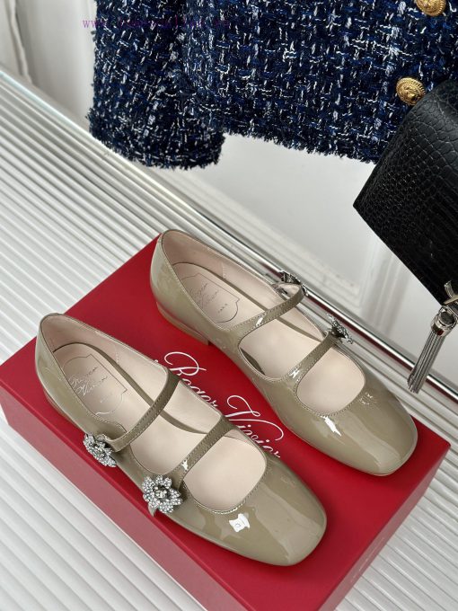 Roger Vivier | RV Classic Diamond BuckleMary Jane ShoesThe shoe upper is made of imported ca6lv6r5mj - Image 4
