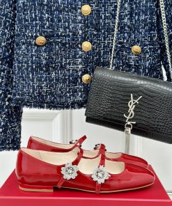 Roger Vivier | RV Classic Diamond BuckleMary Jane ShoesThe shoe upper is made of imported caudup3o6o
