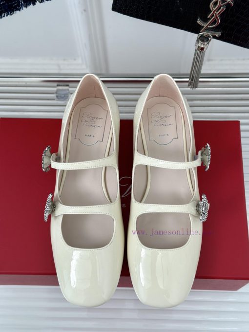 Roger Vivier | RV Classic Diamond BuckleMary Jane ShoesThe shoe upper is made of imported ca8im4i166 - Image 5