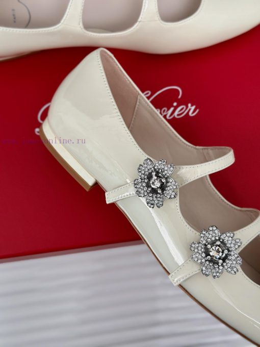 Roger Vivier | RV Classic Diamond BuckleMary Jane ShoesThe shoe upper is made of imported ca8im4i166 - Image 7