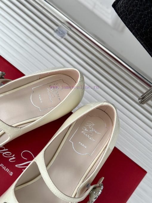 Roger Vivier | RV Classic Diamond BuckleMary Jane ShoesThe shoe upper is made of imported ca8im4i166 - Image 9