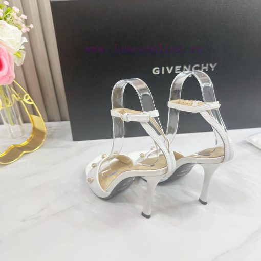 2024 SSS launches GIVENCHY spring/summer collection - the brand's iconic retro elegance cont4tjlfd5x - Image 9