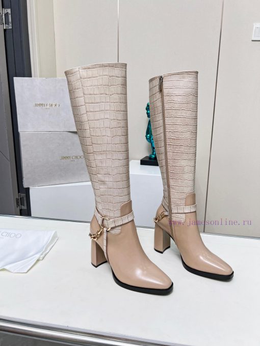 JlMMY CHOO Zhou Yangjie 2024 𝐬𝐬In 2024, live up to the spring scenery. Wear Jimmy Choo's fulu41e3a4u - Image 3