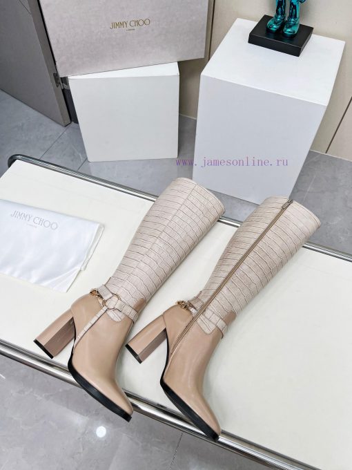JlMMY CHOO Zhou Yangjie 2024 𝐬𝐬In 2024, live up to the spring scenery. Wear Jimmy Choo's fulu41e3a4u - Image 5