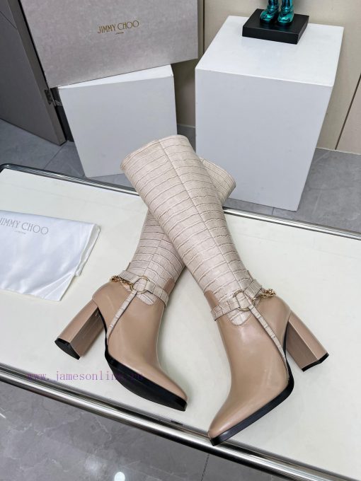 JlMMY CHOO Zhou Yangjie 2024 𝐬𝐬In 2024, live up to the spring scenery. Wear Jimmy Choo's fulu41e3a4u - Image 6