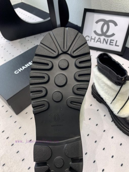 Chanel's new fur short boots are being shipped this autumn and winter. They are a must-have uwj13idn - Image 10