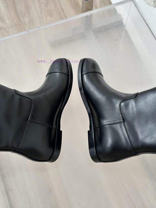 Chanel | Chanel Classic Autumn/Winter New ProductsLetter inside height increasing boot seriecaqd445n - Image 9