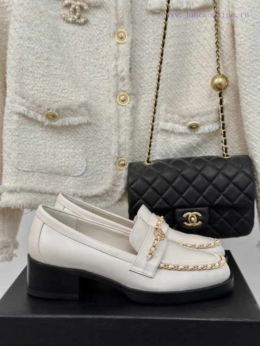 Chanel | Chanel 24K New Product Chain Double C loafersThe retro style and delicate shoe desivgnzwdk3 - Image 2