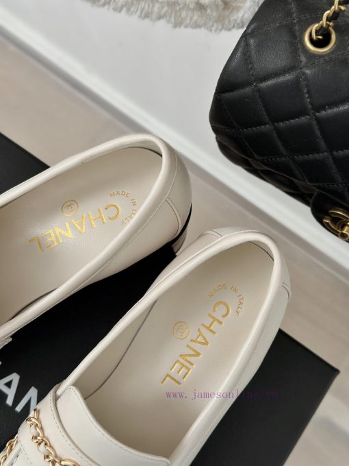 Chanel | Chanel 24K New Product Chain Double C loafersThe retro style and delicate shoe desivgnzwdk3 - Image 9
