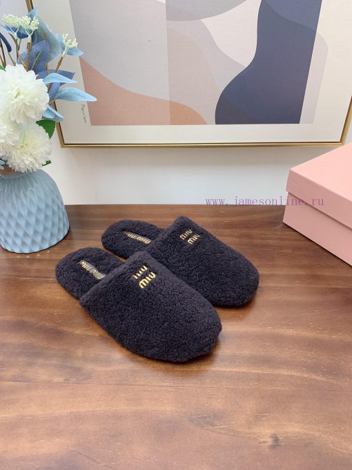 Miumiu 2024 new wool slippers ️ Sweet and fresh, it's really easy to capture the hearts of gozf1tyru - Image 4