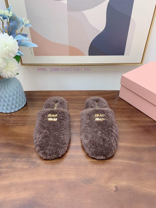 Miumiu 2024 new wool slippers ️ Sweet and fresh, it's really easy to capture the hearts of geyw88qxk - Image 2
