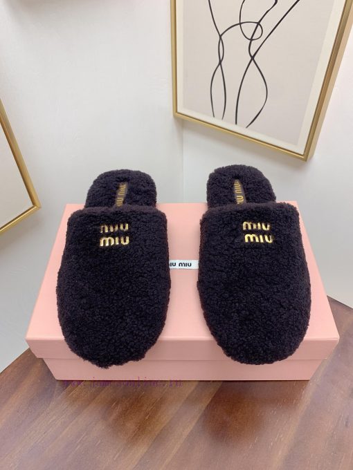 Miumiu 2024 new wool slippers ️ Sweet and fresh, it's really easy to capture the hearts of gozf1tyru - Image 6