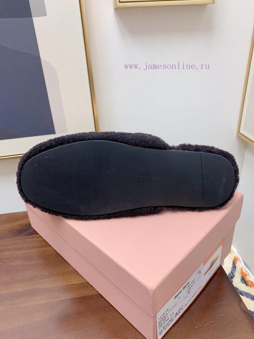 Miumiu 2024 new wool slippers ️ Sweet and fresh, it's really easy to capture the hearts of gozf1tyru - Image 9