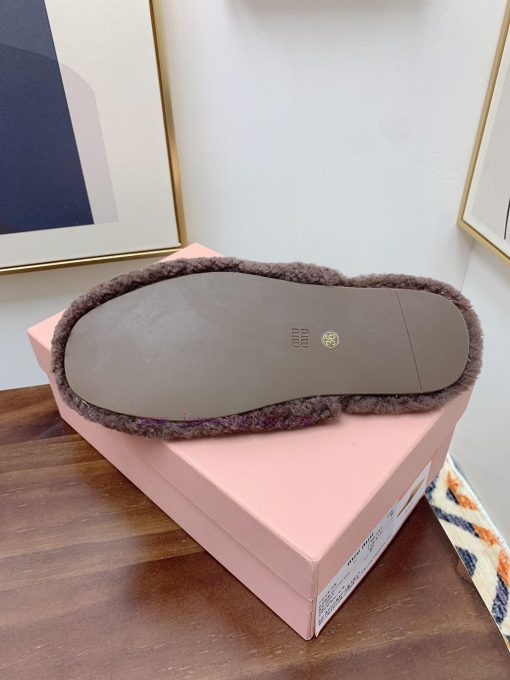 Miumiu 2024 new wool slippers ️ Sweet and fresh, it's really easy to capture the hearts of geyw88qxk - Image 10
