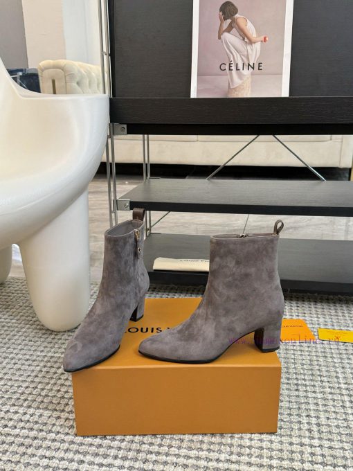LV donkey brand 2024 autumn and winter new style thick heel short boots pointed bare bootsI43z8gloa - Image 4