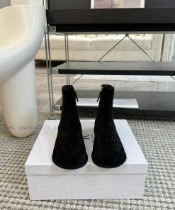 The row can series flat bottomed round toe short bootsThe Canel series flat shoes are belivulovuee