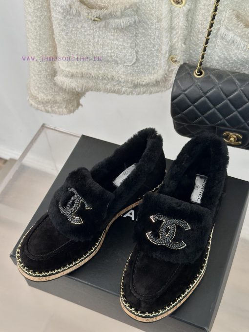 Chanel | Chanel 24K Autumn/Winter New ProductsDouble C flip fur shoesA product that everyoneild135ol - Image 3