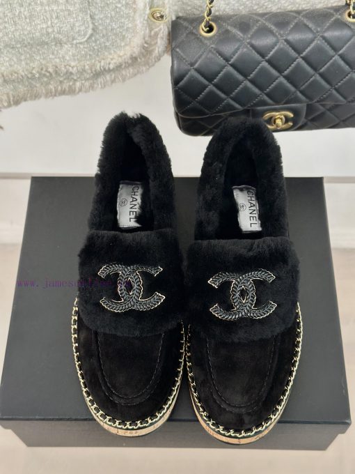 Chanel | Chanel 24K Autumn/Winter New ProductsDouble C flip fur shoesA product that everyoneild135ol - Image 5