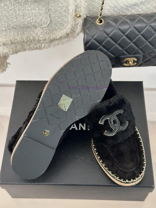 Chanel | Chanel 24K Autumn/Winter New ProductsDouble C flip fur shoesA product that everyoneild135ol - Image 10