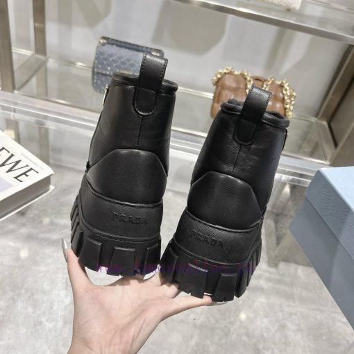 The latest PRADA in 2024 features a novel and unique soft cowhide surface, made of pure woolbpsl4ocm - Image 9