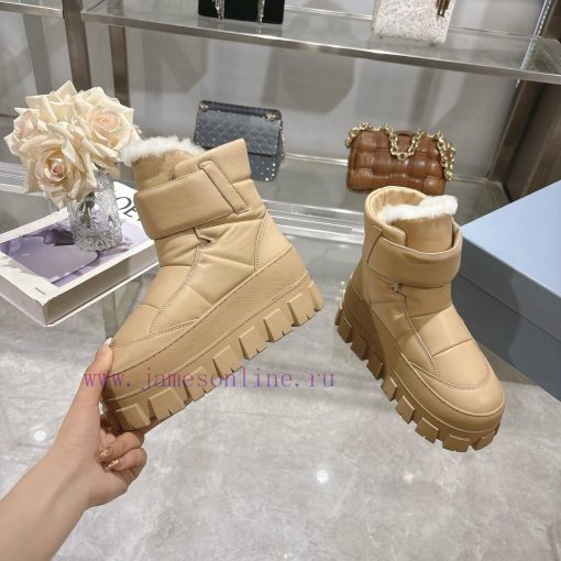 The latest PRADA in 2024 features a novel and unique soft cowhide surface, made of pure wool3ehlgc86 - Image 5