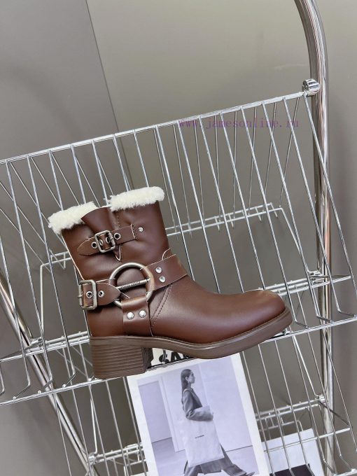 Top tier Miumiu autumn and winter limited edition walking bootsOne of the most worthwhile boqawqauvx - Image 6
