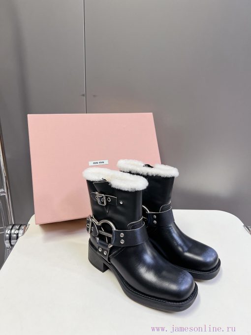 Top tier Miumiu autumn and winter limited edition walking bootsOne of the most worthwhile boryoombxr - Image 3