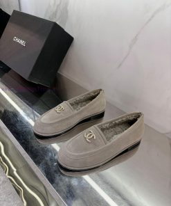 The new Chanel 24 wool loafers are furry, soft, sticky, warm, and fashionable, making them exq93dnca