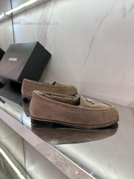 The new Chanel 24 wool loafers are furry, soft, sticky, warm, and fashionable, making them e22fkie48 - Image 6