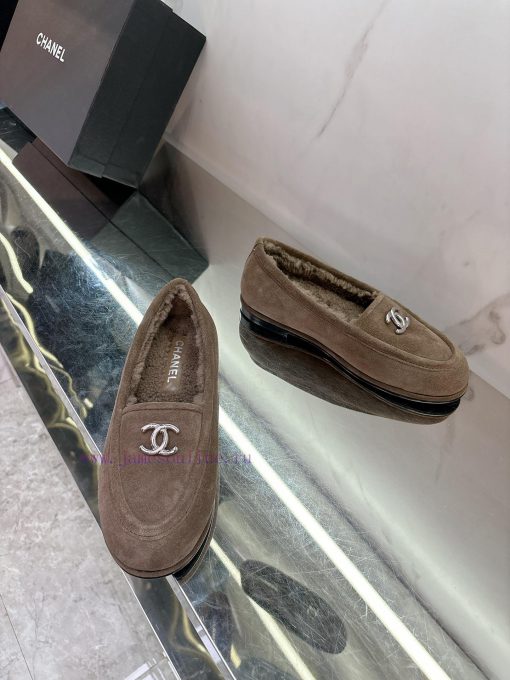 The new Chanel 24 wool loafers are furry, soft, sticky, warm, and fashionable, making them e22fkie48 - Image 8