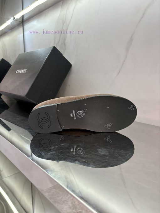 The new Chanel 24 wool loafers are furry, soft, sticky, warm, and fashionable, making them e22fkie48 - Image 10