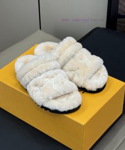 lv fw24 new arrival～LV 24 Autumn/Winter New Hair DragCute and exquisite, comfortable and styi315dpf9