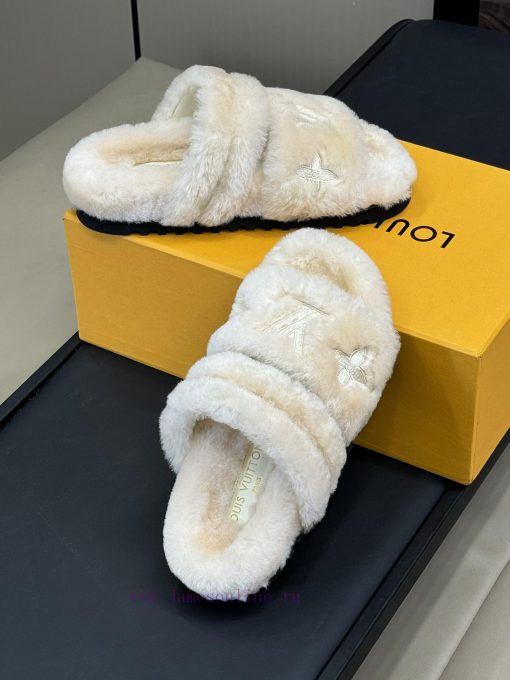 lv fw24 new arrival～LV 24 Autumn/Winter New Hair DragCute and exquisite, comfortable and styi315dpf9 - Image 4