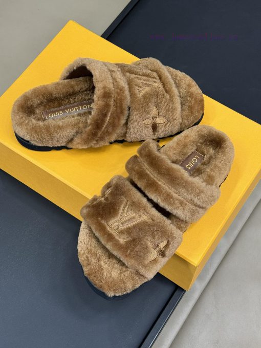 lv fw24 new arrival～LV 24 Autumn/Winter New Hair DragCute and exquisite, comfortable and sty8b99c0uq - Image 6