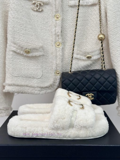 Chanel | Chanel Classic Metal Double C Hairy SlippersThe "First to Wear" series of walking sw7fp2yi1