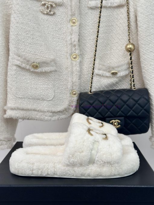 Chanel | Chanel Classic Metal Double C Hairy SlippersThe "First to Wear" series of walking sw7fp2yi1 - Image 2