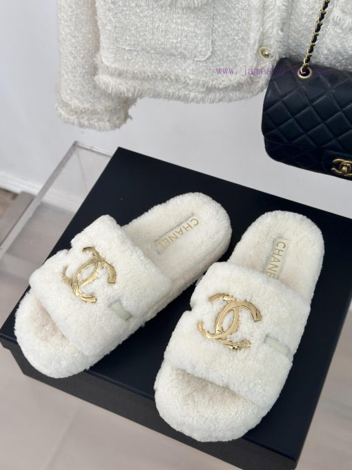 Chanel | Chanel Classic Metal Double C Hairy SlippersThe "First to Wear" series of walking sw7fp2yi1 - Image 3